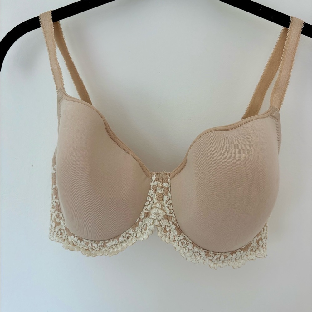 Wacoal Lace Trimmed Bra in Beige